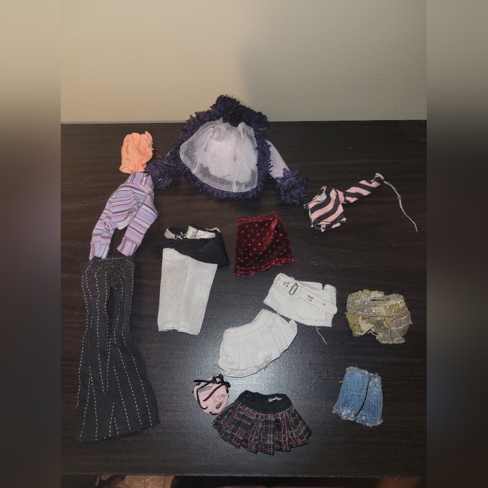 Bratz Clothes Lot #3